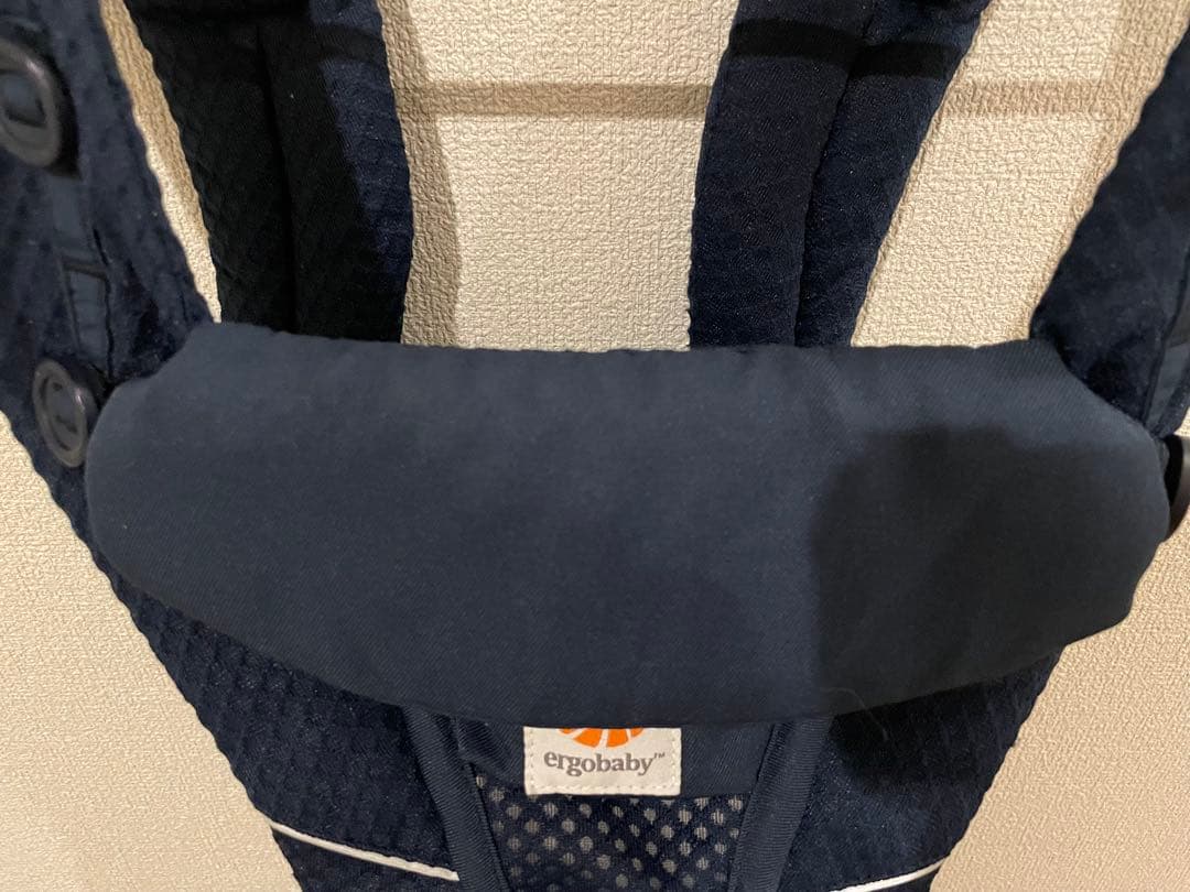 【美品】ergobaby OMNI Breeze 抱っこ紐 ミッドナイトブルー