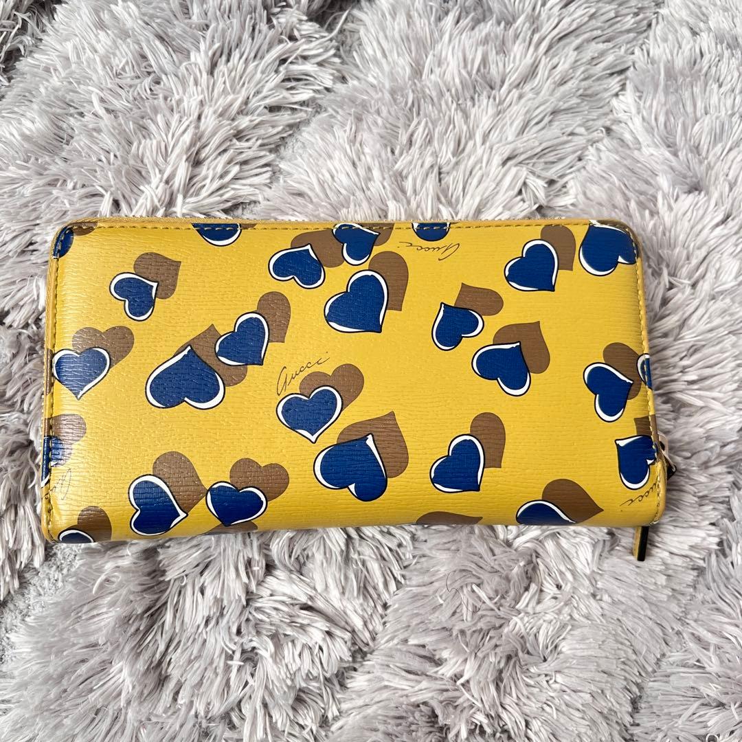 良品✨GUCCI ラウンドファスナー　マルチデザイン　ハートロゴ　長財布　からし