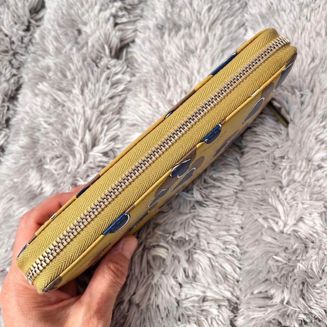 良品✨GUCCI ラウンドファスナー　マルチデザイン　ハートロゴ　長財布　からし