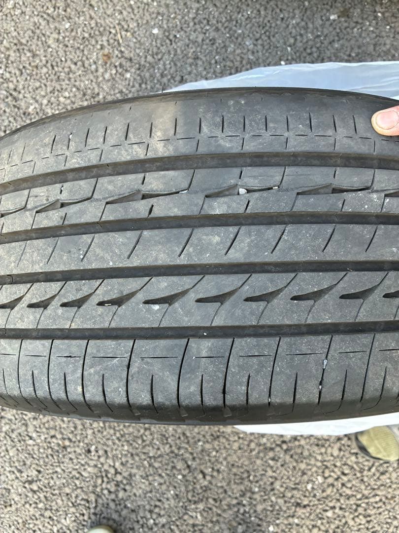 210系クラウン18インチ スパッタリングタイヤセット