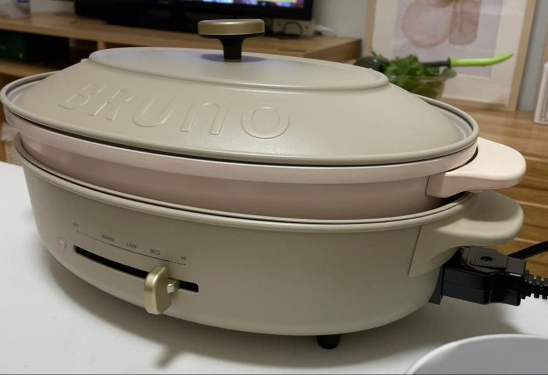 k*＊様 ブルーノ　オーバルホットプレート　グレージュ