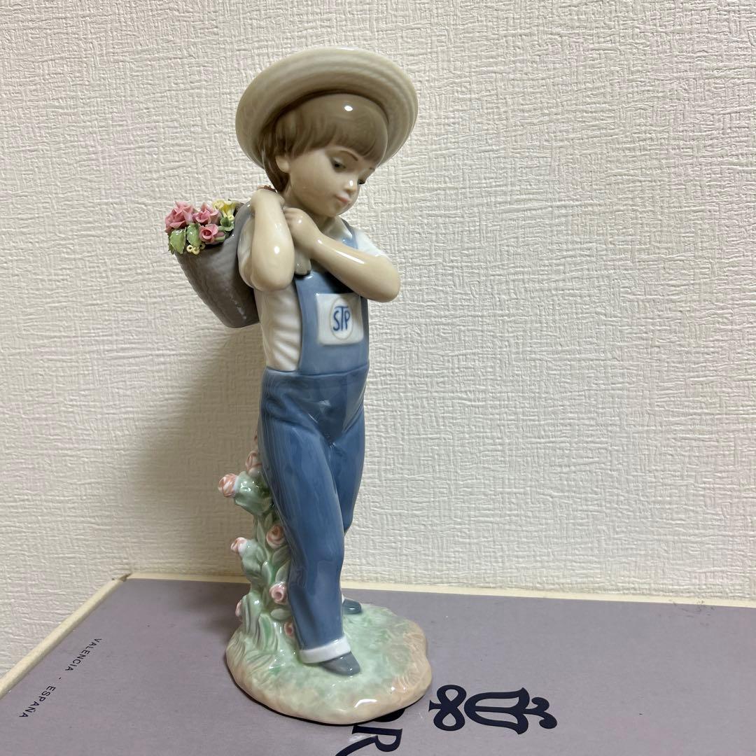 リヤドロ LLADRO 「かごいっぱいのバラ」　　　　　新品！正規の元箱付き！