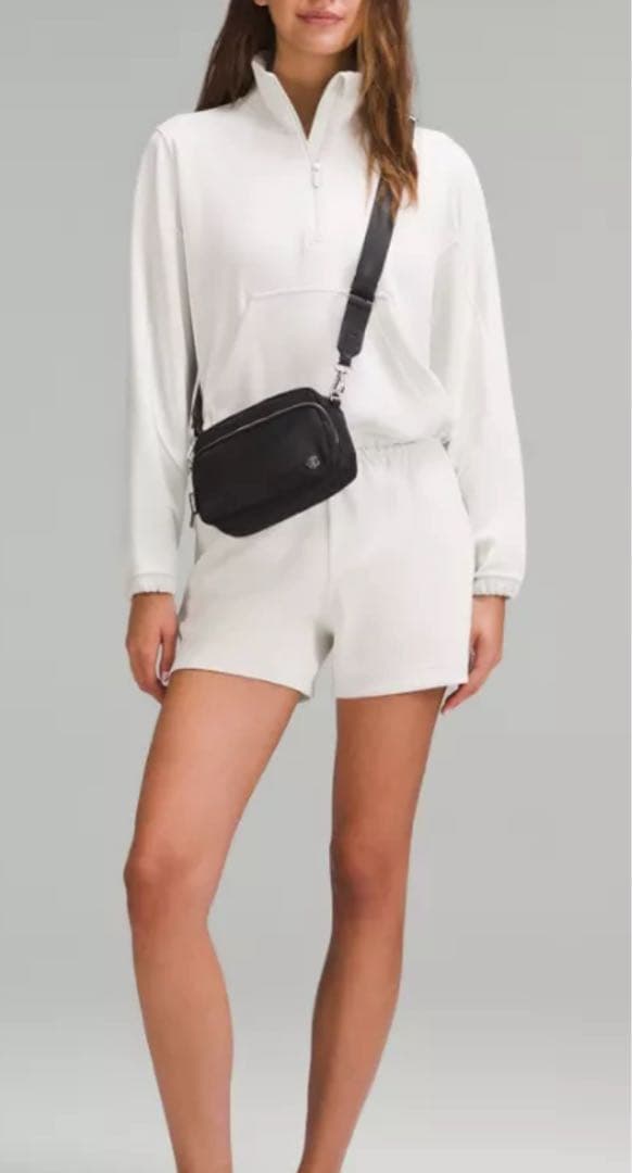 lululemon Everywhere クロスボディバッグ 2L 黒