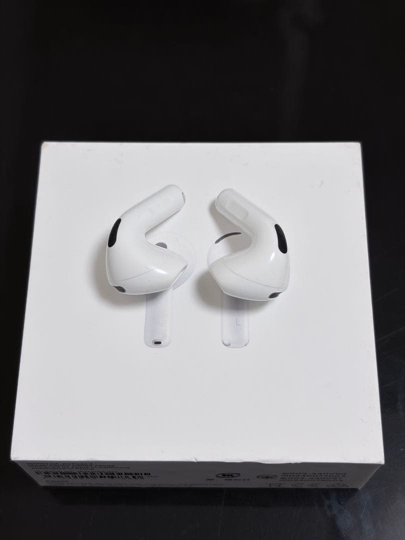 AirPods 4 箱付き