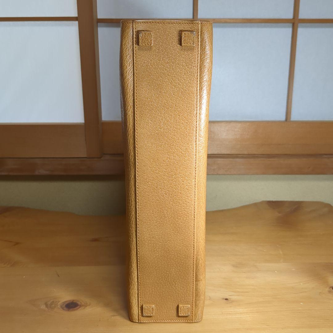 グッチ バンブー ハンドバッグ ビジネス