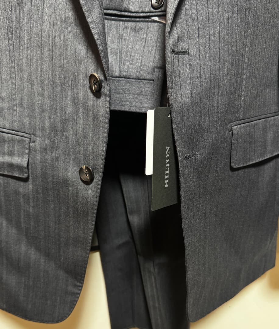HILTON プレミアムスタイリッシュスーツ A25V4443 A5 新品
