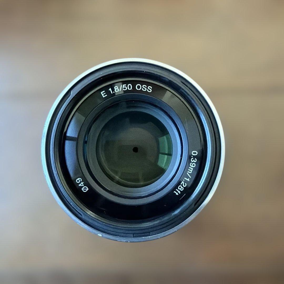 SONY E50mm F1.8 OSS レンズ