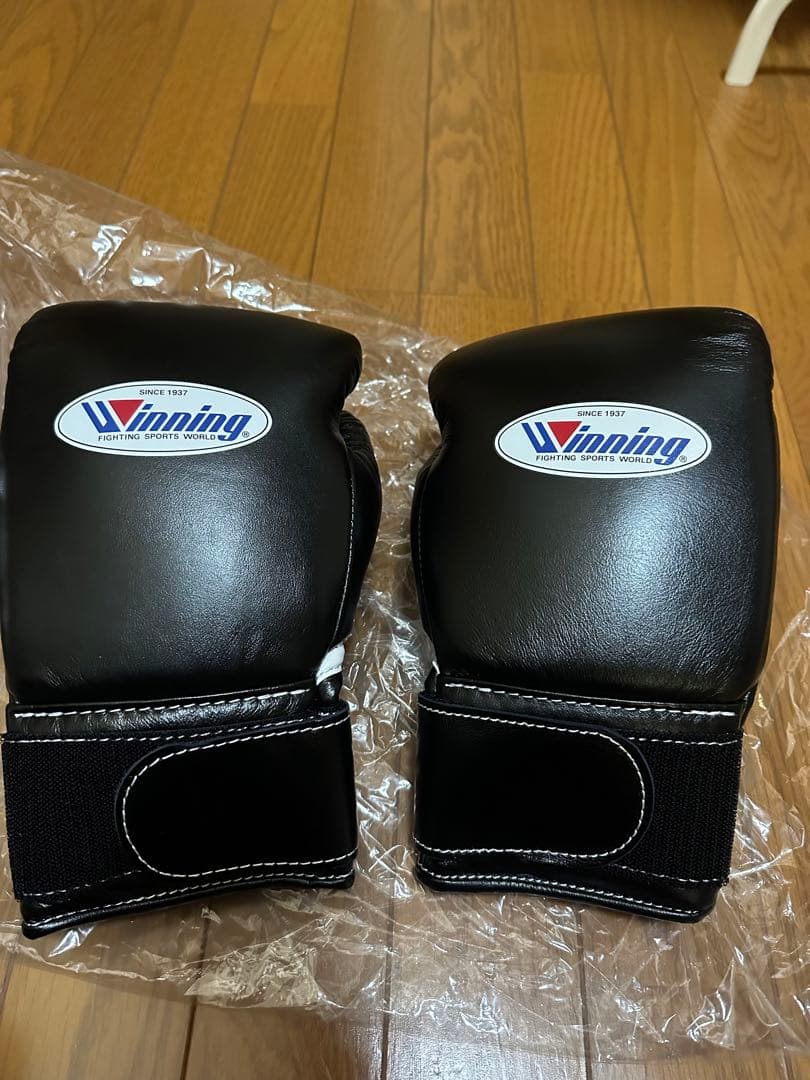 Winning ボクシンググローブ 10oz ブラック 新品未使用