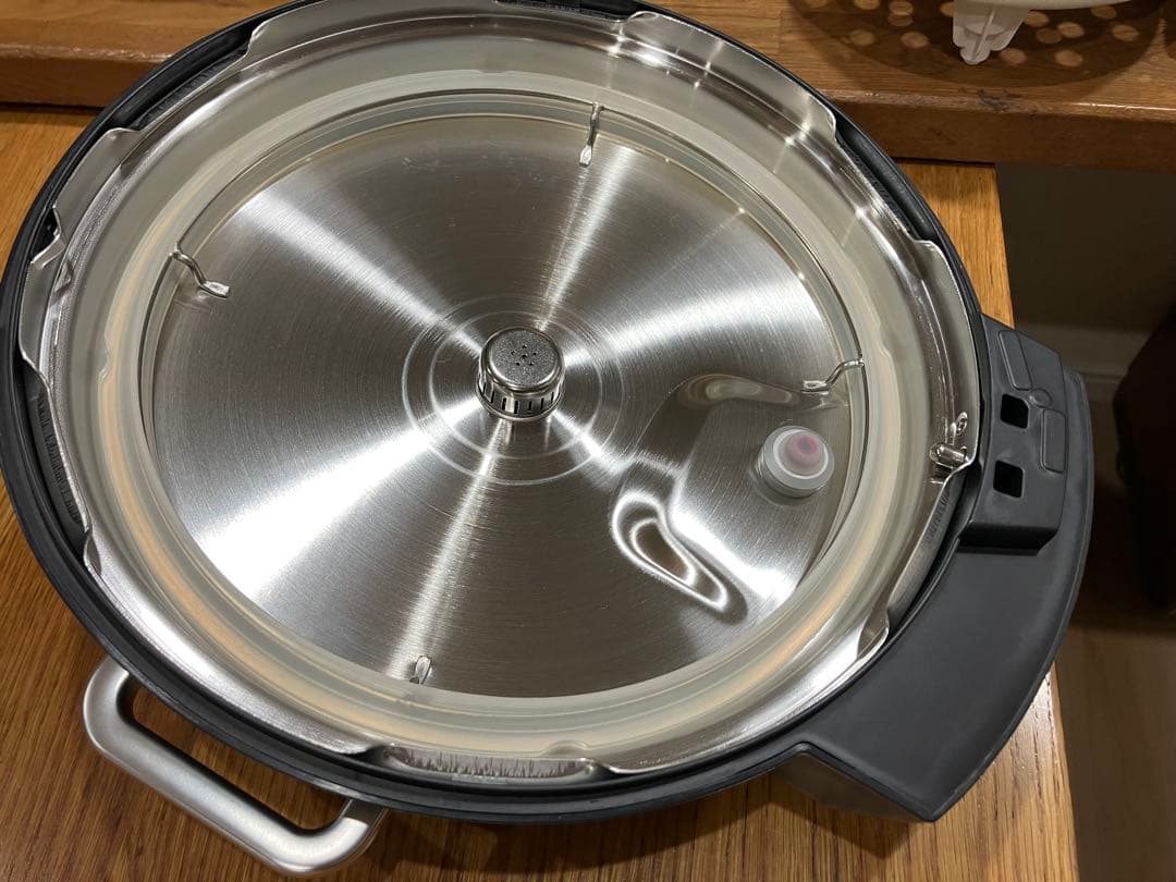 アイリスオーヤマ　電気圧力鍋　4L 開封済み未使用　KPC-MA4