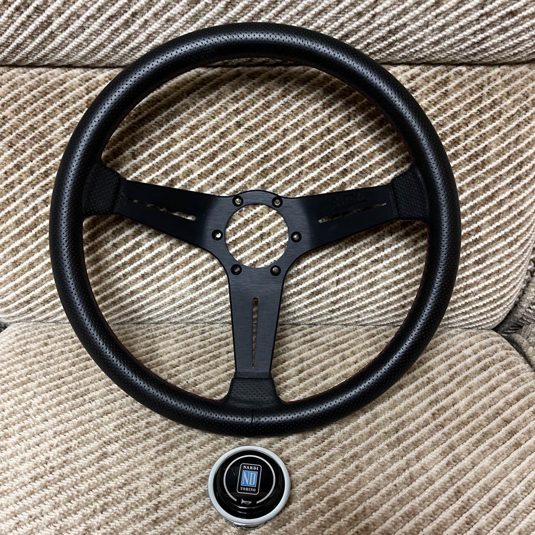 ナルディステアリング パンチングレザー レッドステッチ ディープコーンFET美品