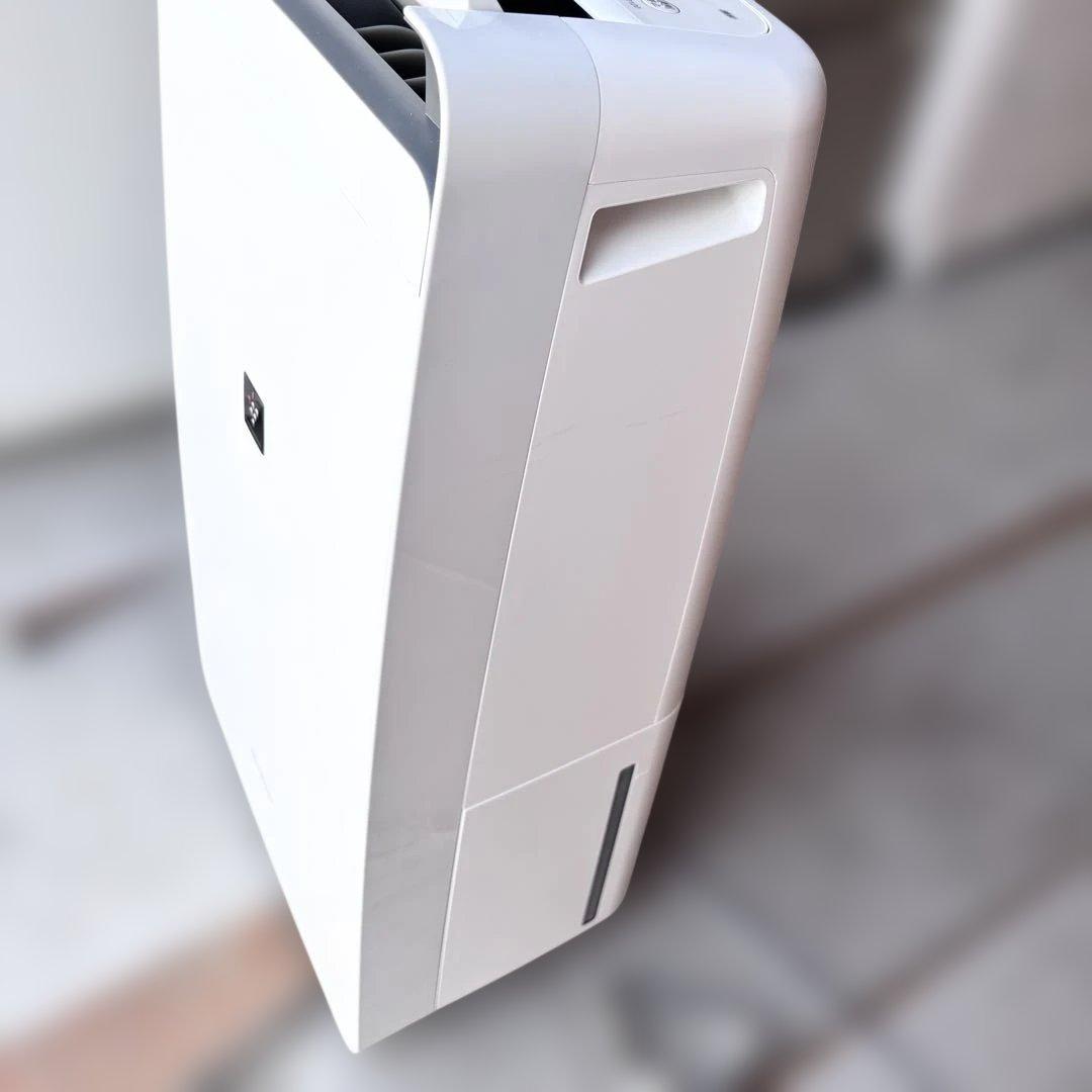 除湿機　美品　SHARP 2024年製　送料無料