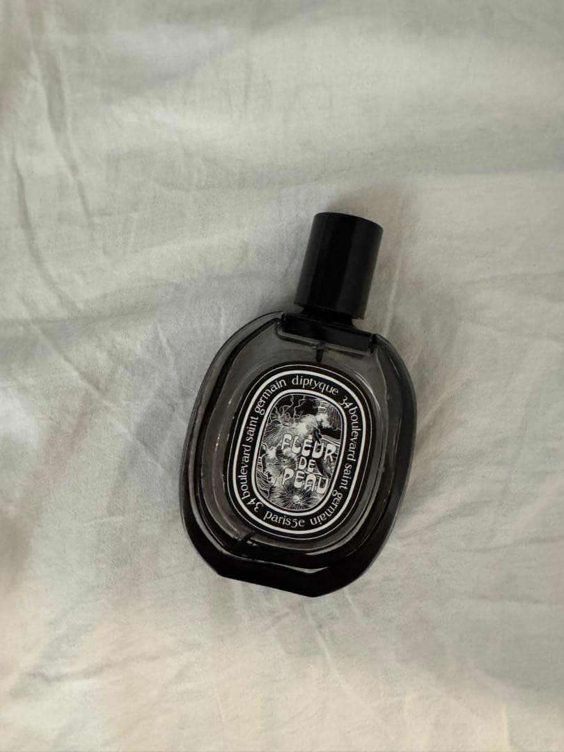 Diptyque Fleur de Peau ユニセックス香水