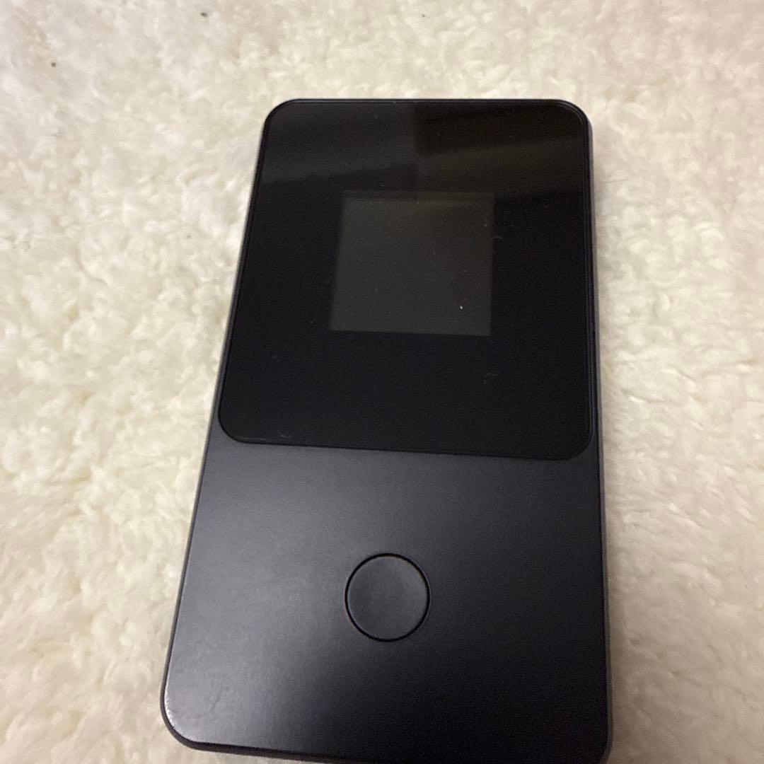 ④モバイルWi-Fiルーター ブラック ケース付き、リチャージwi-fi