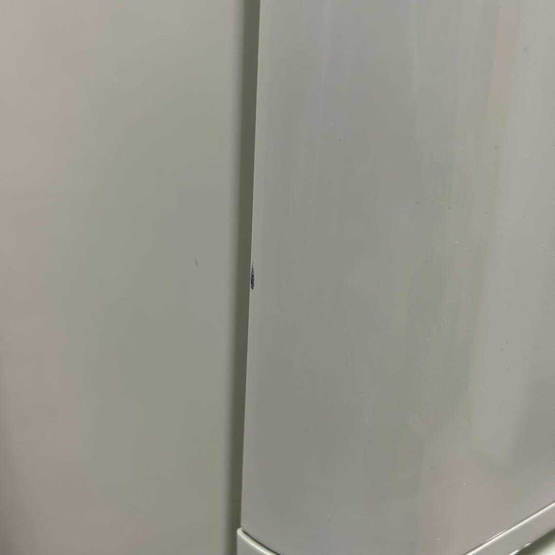 送料無料&一部地域は5000円引き！女性に人気のレトロ調冷蔵庫 20年製 ！