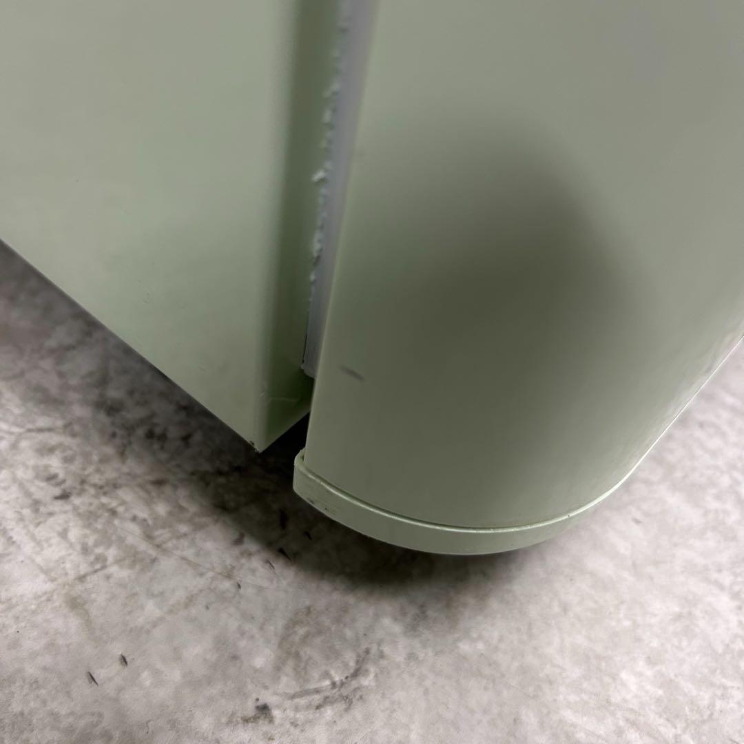 送料無料&一部地域は5000円引き！女性に人気のレトロ調冷蔵庫 20年製 ！