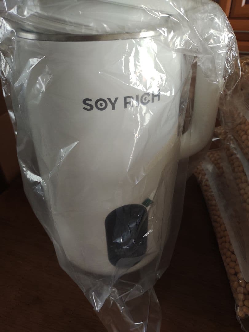 新品未使用未開封　ソイリッチ　大豆6kg付き　完全豆乳メーカー