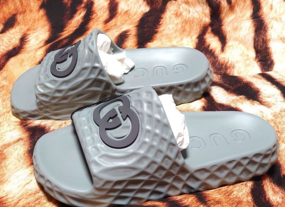 【完全新品未使用品】GUCCI インターロッキングG ラバーサンダル ２７cm