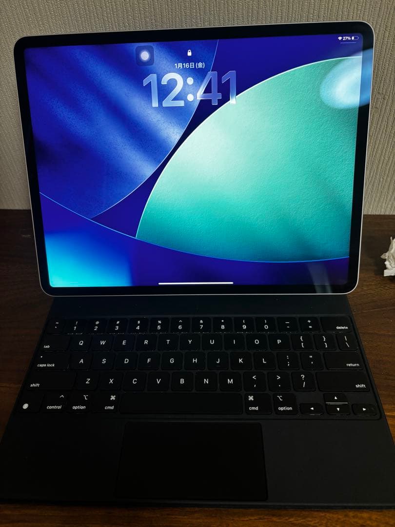 iPad Pro 12.9インチ 第5世代 / Magic Keyboard付き