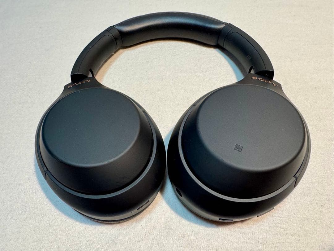 SONY WH-1000XM4 ノイズキャンセリングヘッドホン　ブラック