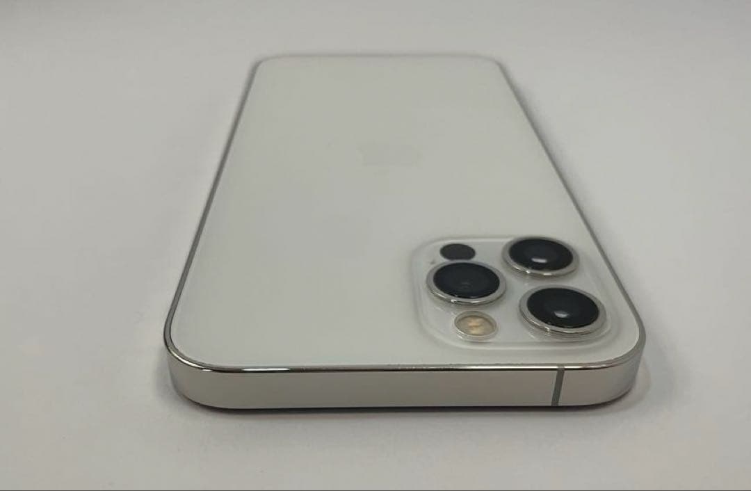 iPhone 12 Pro 256GBシルバー 美品 動作良好バッテリー100%