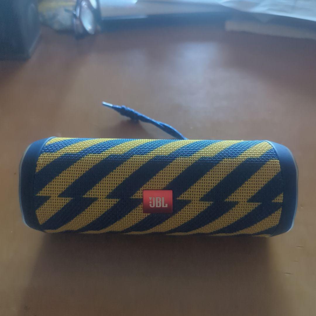 JBL ワイヤレススピーカー JBLFLIP4ZAP 本体のみ