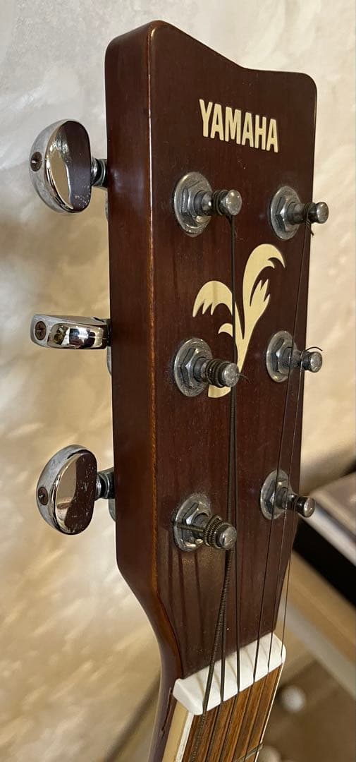 YAMAHA FS-325アコースティックギター　中古、ケース、ギター立て、カポ