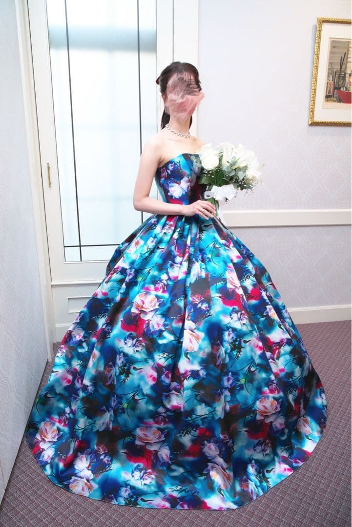 カラードレス ブルー フラワー　蜷川実花風