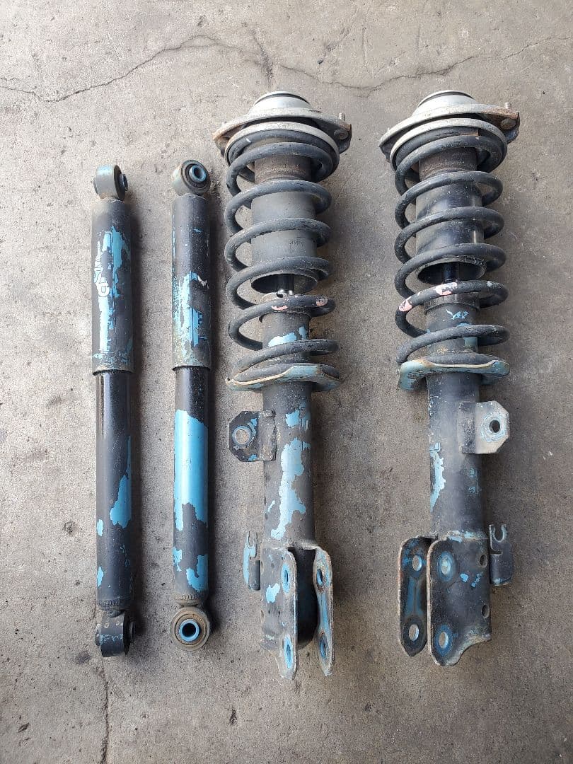 MH23S ワゴンR カヤバニューSR 1台分