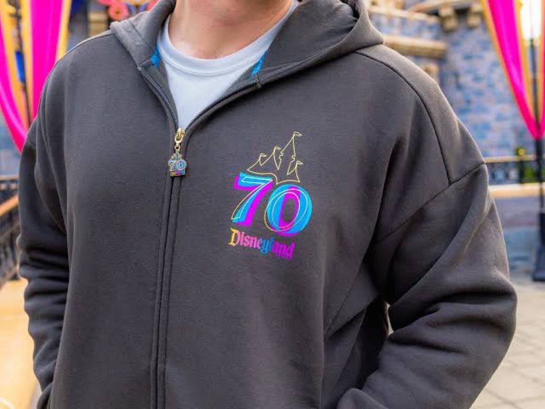 ディズニーランド リゾート 70周年 パーカー XS