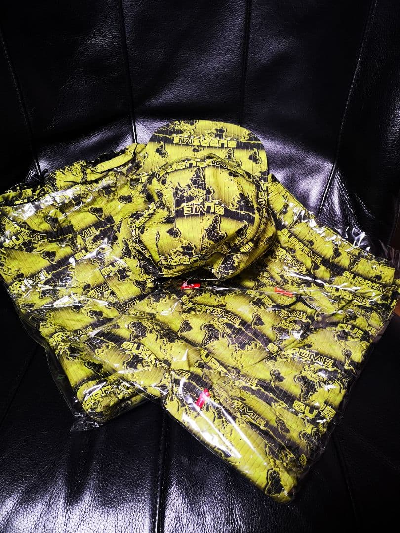 バ*ス様 レア supreme world famous taped seam