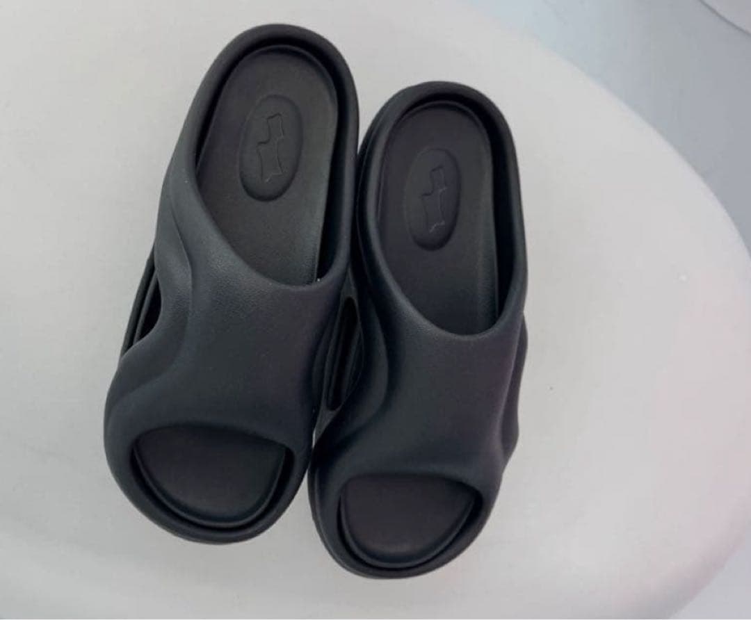 れ*ん様 新品未開封 SKYLRK BLACK ビーチサンダル 26cm