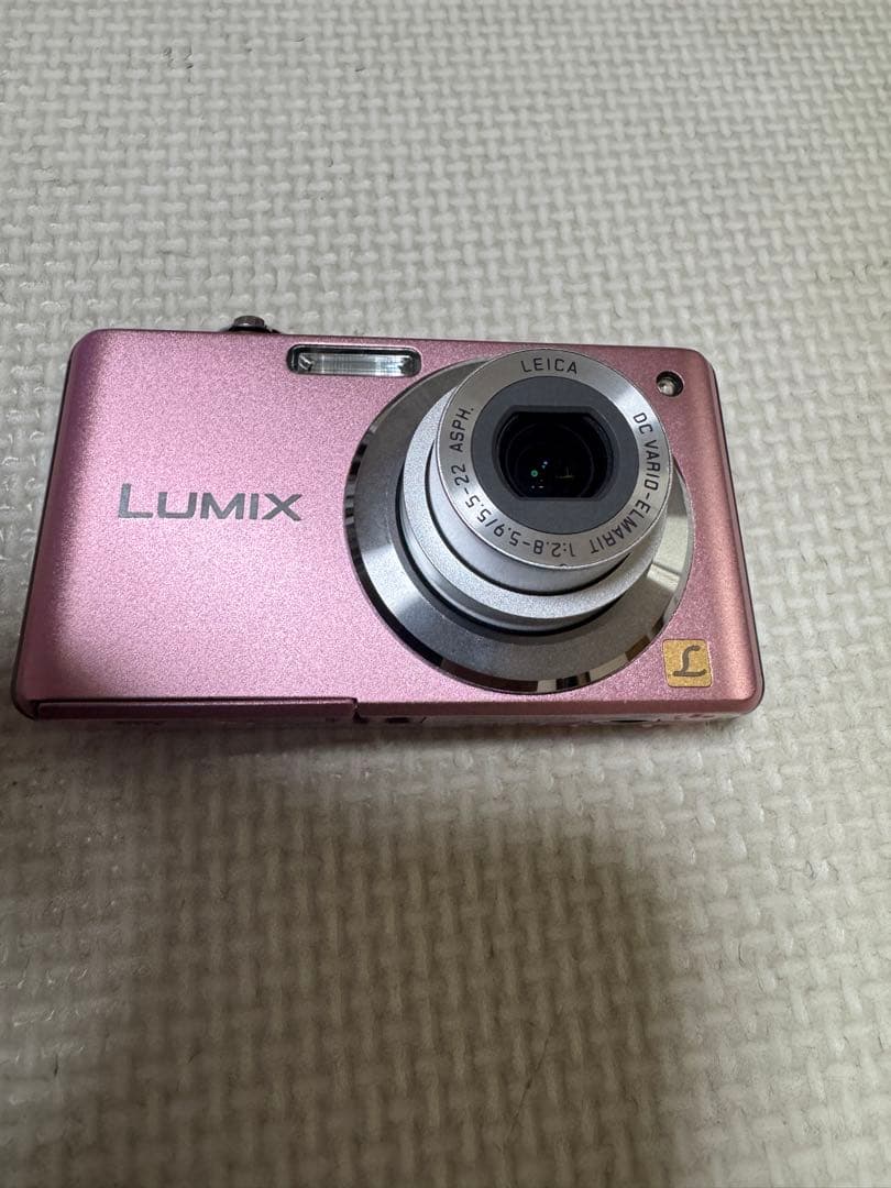 【超美品】大人気のピンクLUMIX DMC-FS6 810万画素 早い物勝ち