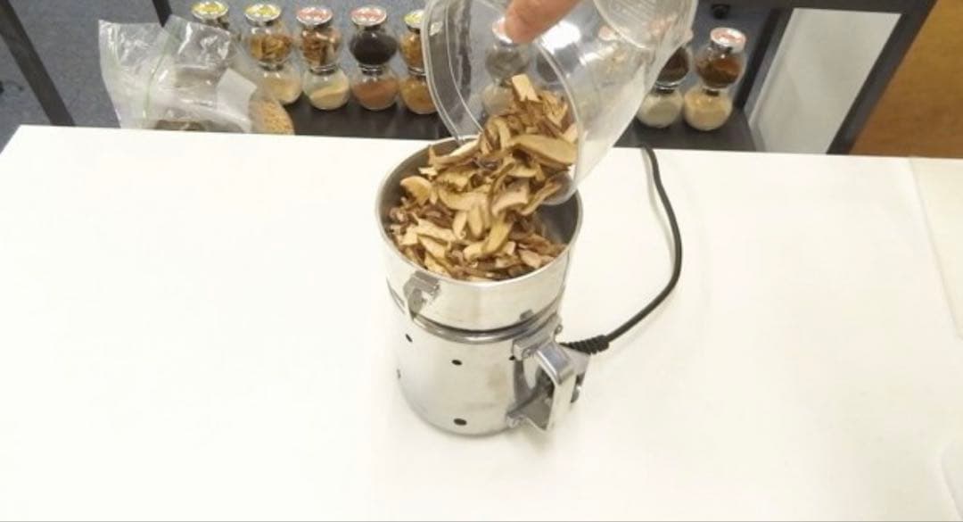 【新品・美品】ミニスピードミルＭＳー０９(製粉機)