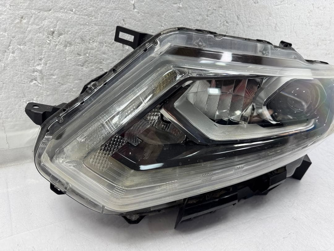 日産 32 エクストレイル 純正 LED 左 ヘッドライト 100-17942