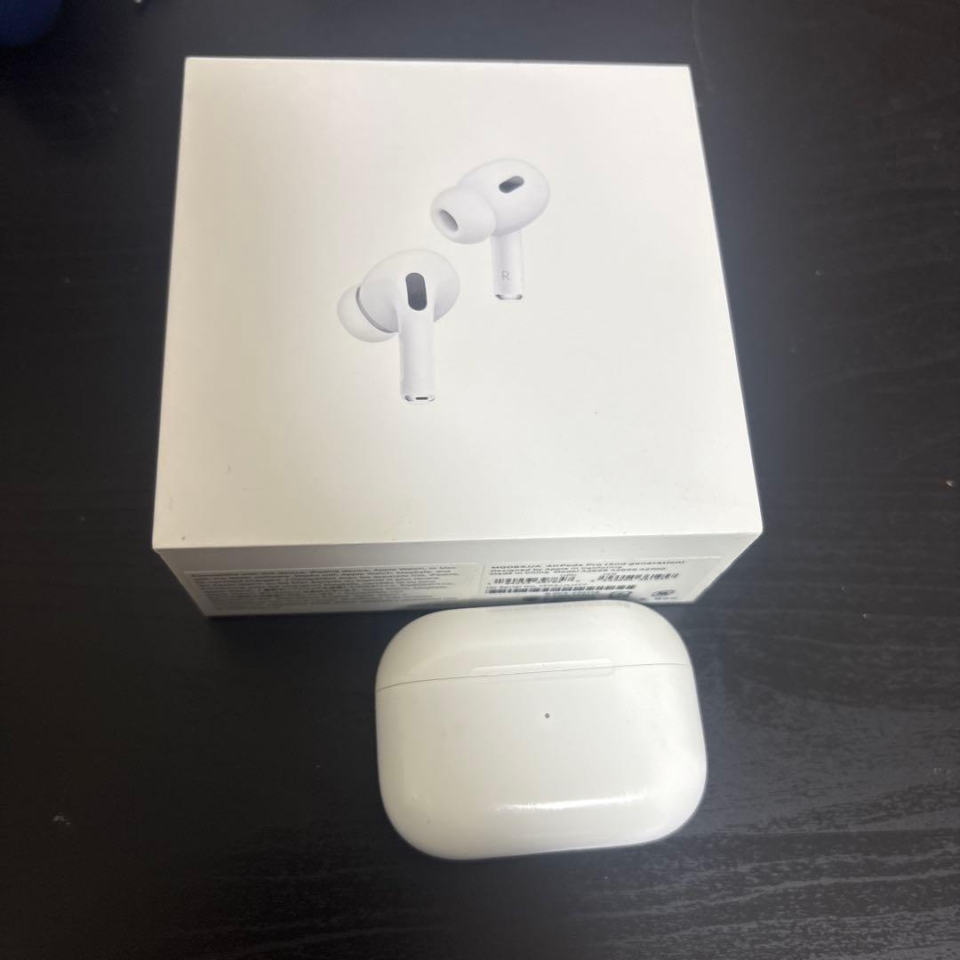 と*り様 AirPods Pro (第2世代) 本体　箱・イヤーピース付き