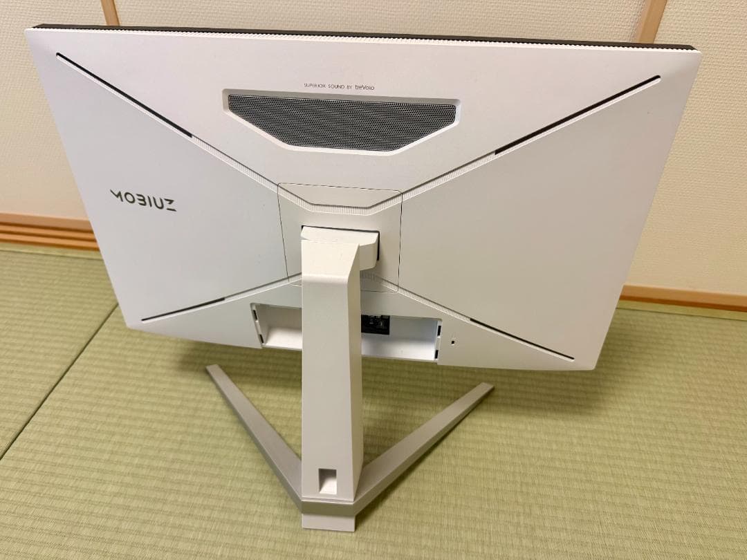 BenQ MOBIUZ EX2710U (ゲーミングモニター 27インチ/4K)