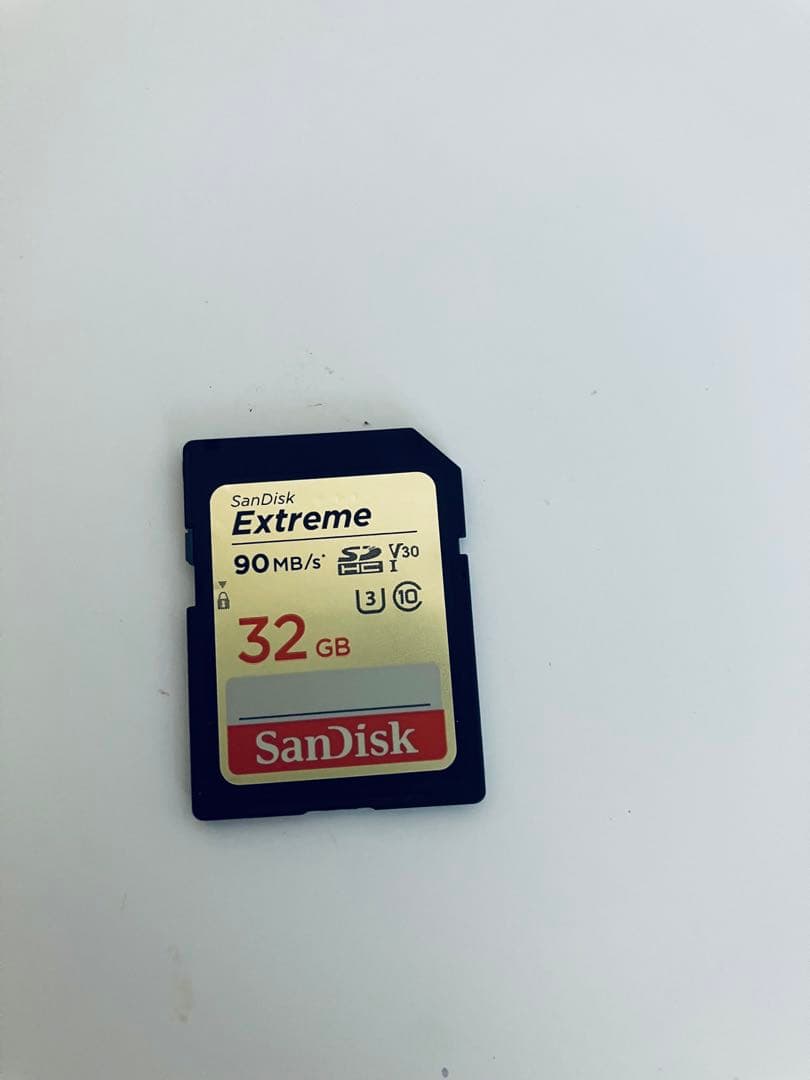 【初心者用備品付き】SONY α6400 ダブルズームレンズキット a6400