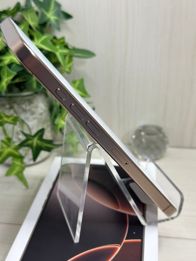 ✨iPhone 16 Pro Max 256GB デザートチタニウム✨