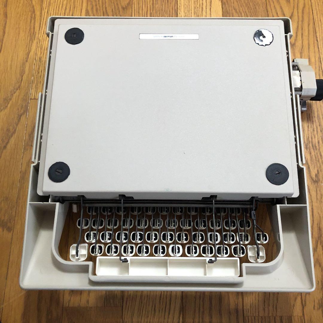olivetti LETTERA25 タイプライター