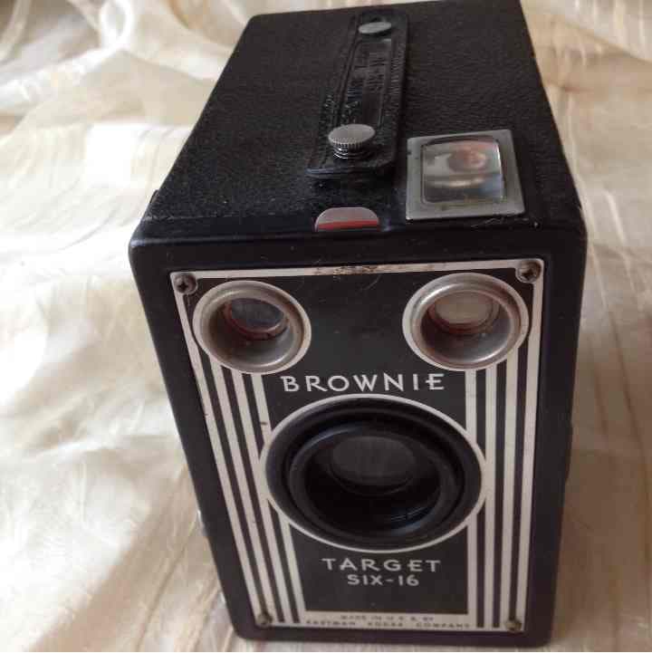 Brownie Target SIX16 カメラ