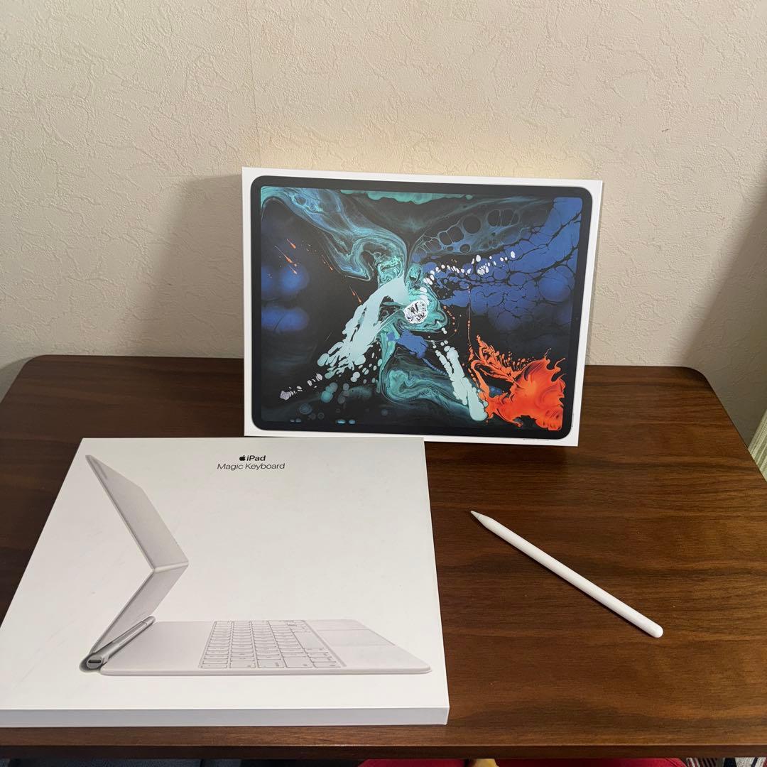 Peace 　iPad Pro + Magic Keyboard セット