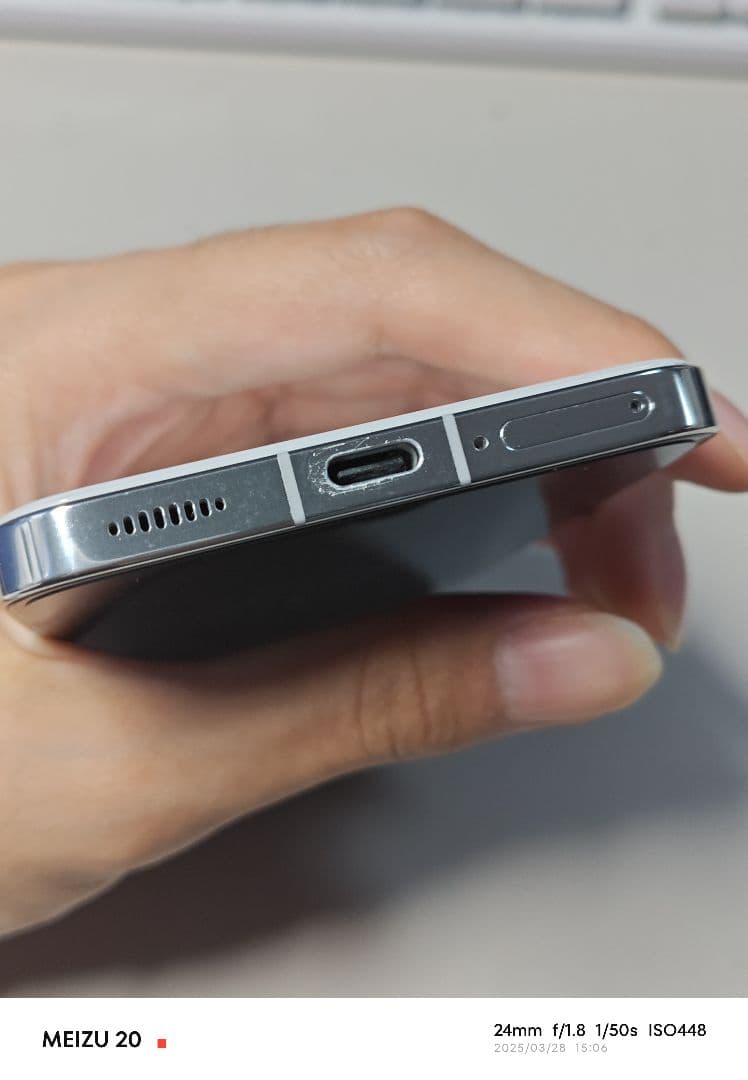 美品　Xiaomi 13 グローバル版 ホワイト