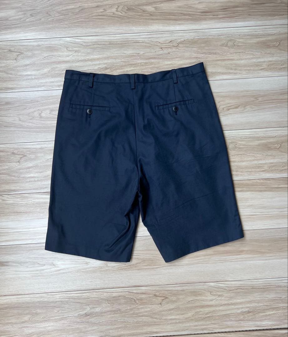 夏場に大活躍な「MIU MIU」綿ツイルのショーツ