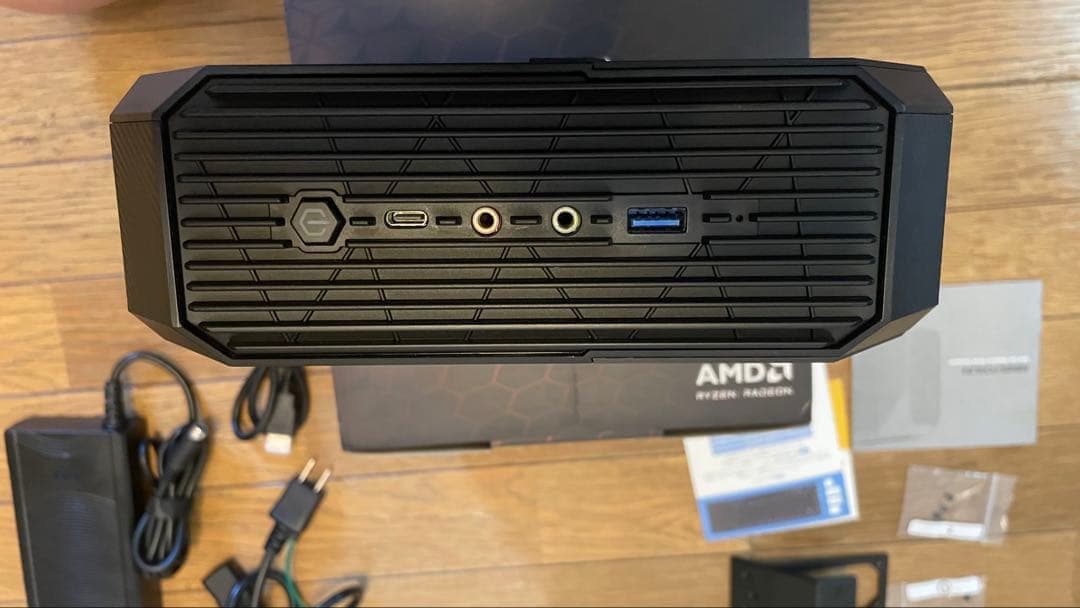 ミニPC MINISFORUM HX90G Ryzen9/32GB/1TB/RX6600M