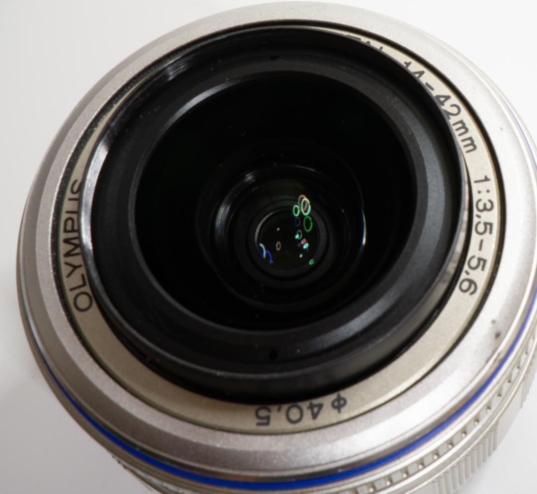 オリンパスPEN E-PL1ボディ＆ズームレンズ＆バッテリー、充電器など