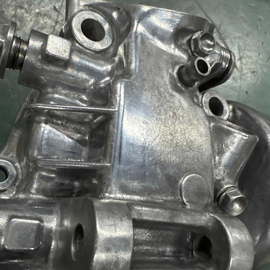 ひ*で様 sr400 2型　シリンダーヘッド　完全鏡面仕上げ