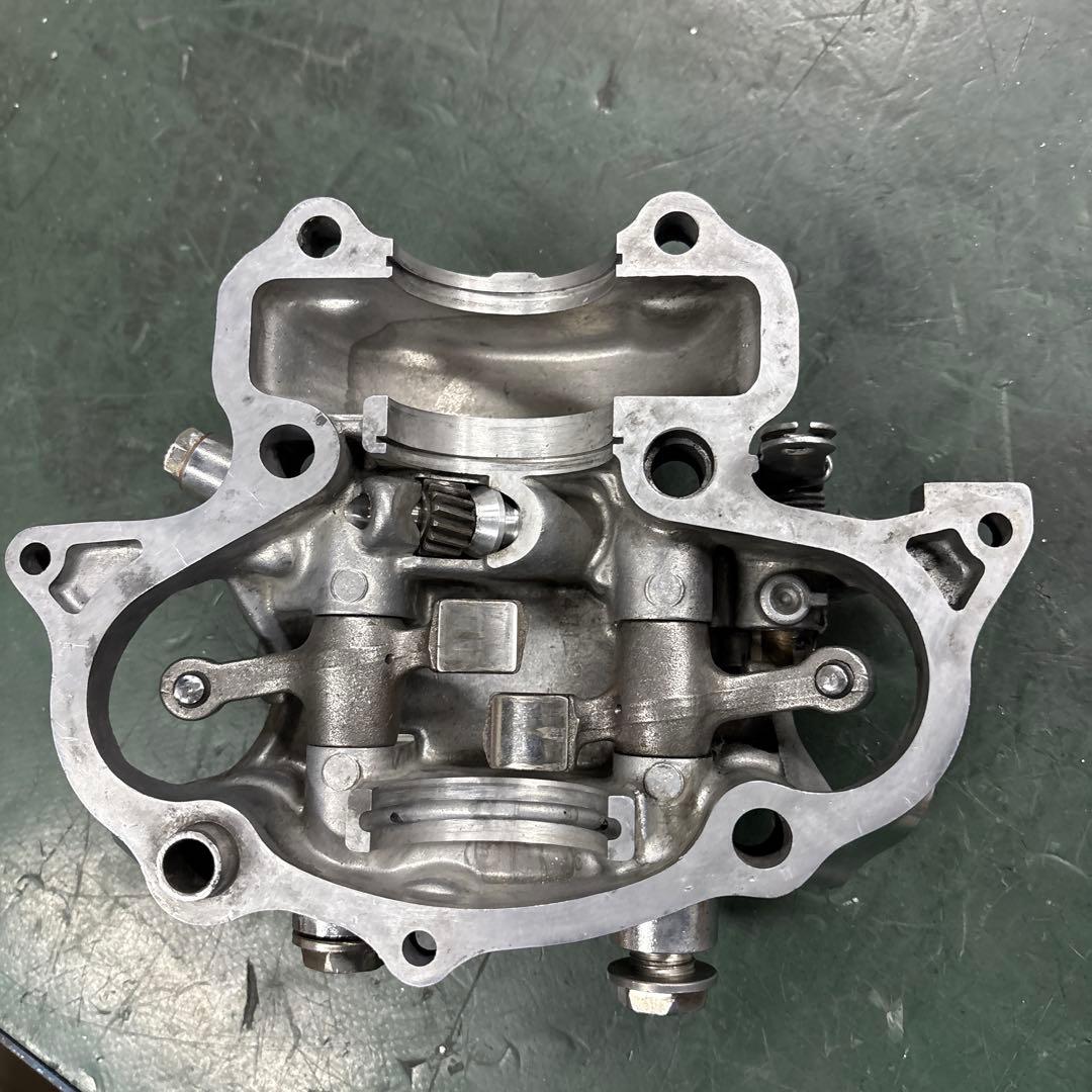 ひ*で様 sr400 2型　シリンダーヘッド　完全鏡面仕上げ