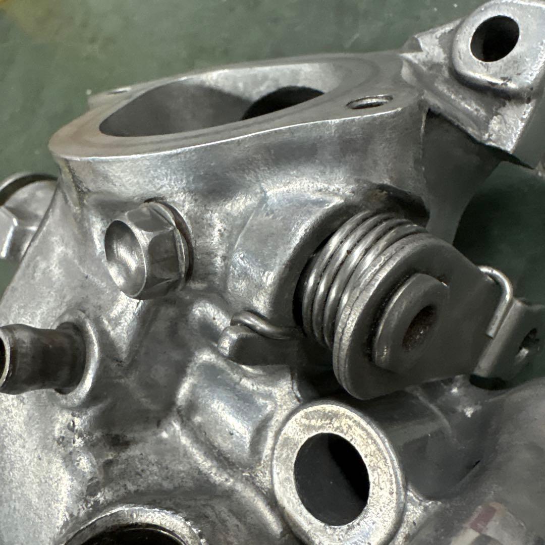 ひ*で様 sr400 2型　シリンダーヘッド　完全鏡面仕上げ