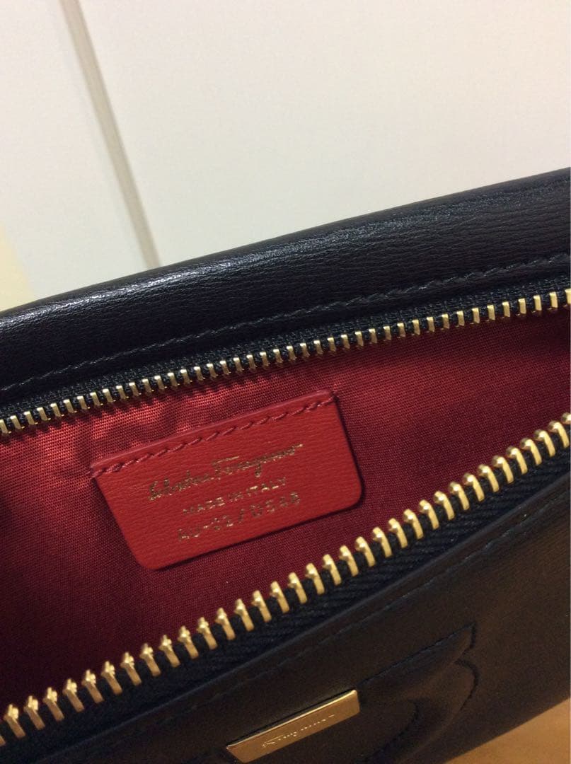 フェラガモウエストバッグ