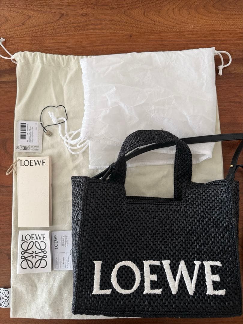LOEWE フォントトート スモール